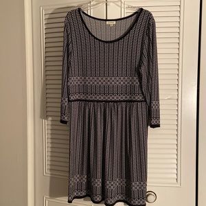 Comfortable light dress - goes well with solid color scarf or jacket